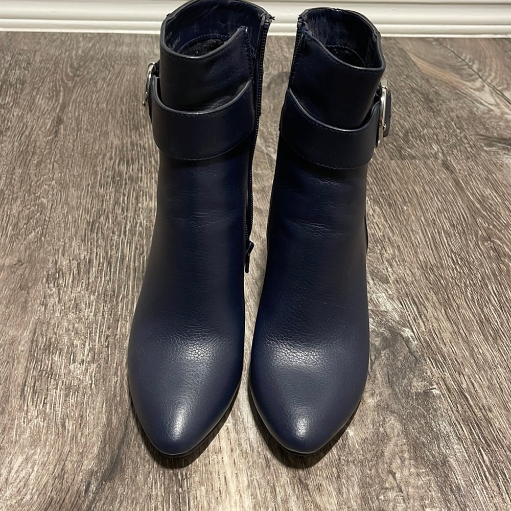 Dark Blue Jones New York Signature Calves Boots Size 7